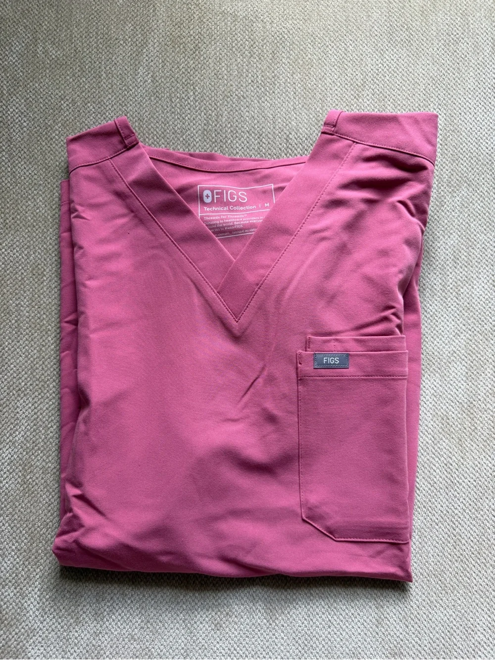 FIGS MENS Quartz Breast Cancer Awareness Scrub Set